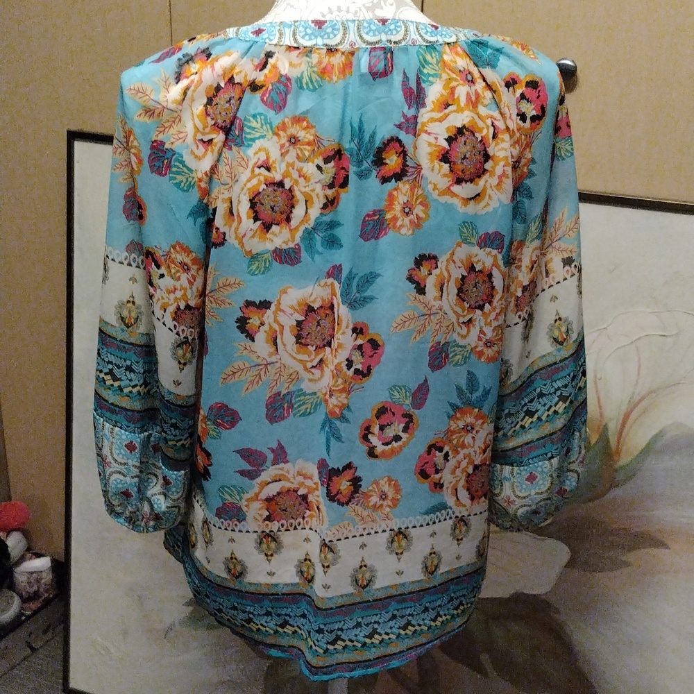 ND Blue Blouse - Picture 3 of 7